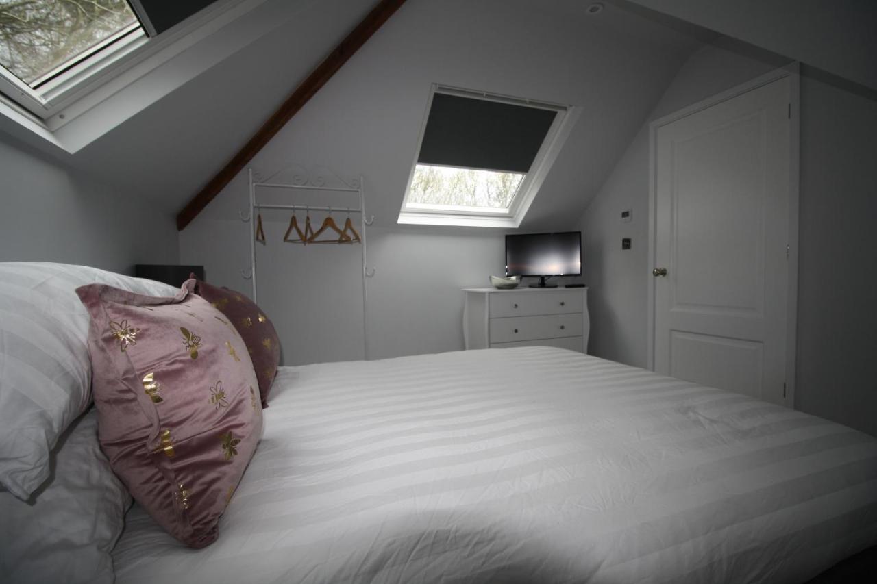 شيشستر Ryefield Cottage - Luxurious Self-Catered Holiday Cottage With A Log Burner المظهر الخارجي الصورة