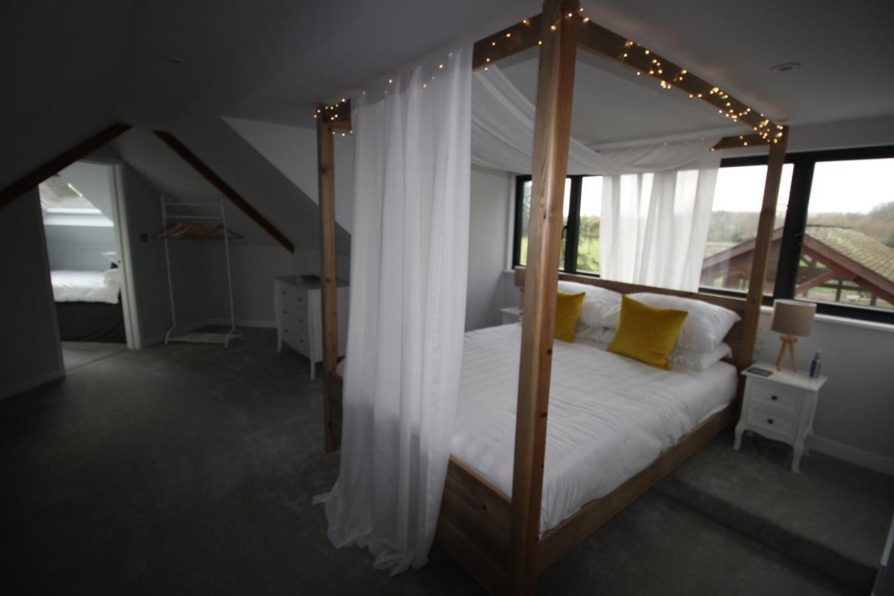 شيشستر Ryefield Cottage - Luxurious Self-Catered Holiday Cottage With A Log Burner المظهر الخارجي الصورة